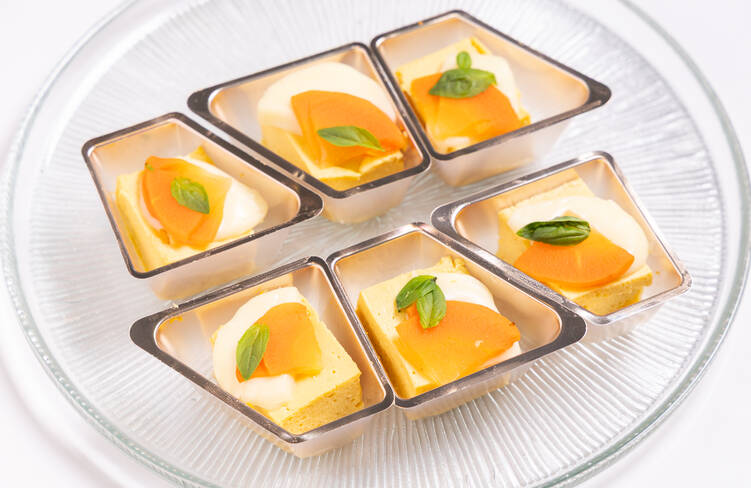 クミン風味の黄色人参のフランとモッツアレラ