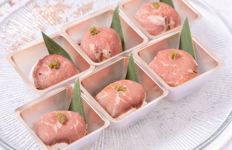 最高級ローストビーフの手毬寿司