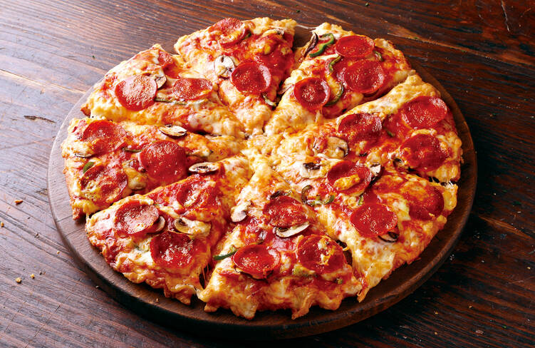 Lサイズ(33cm大)のピザを12カットでお届け！ペパロニラバー&times;4枚