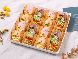 4種の彩りおかず厳選サンドBOX(725円) 