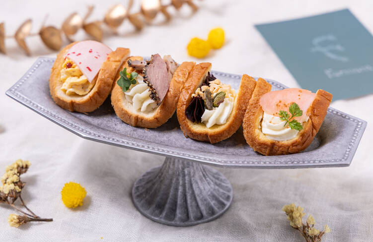 ハムたまご・パストラミ鴨ロース&マッシュポテト・チョコナッツ・アップルシナモン