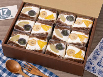 旬を味わうミックスフルーツサンド＜1人2個＞(800円) 