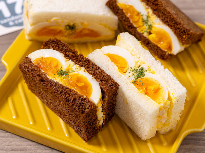 2種類のパンを使ったお手軽サンドオードブル｜17sandwiches