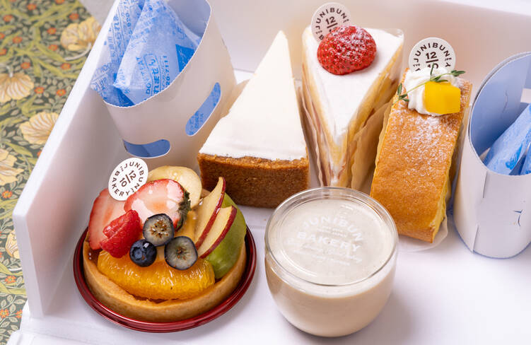 お届けイメージ。保冷箱に保冷剤を入れてお届けいたします。(※画像はイメージです)
