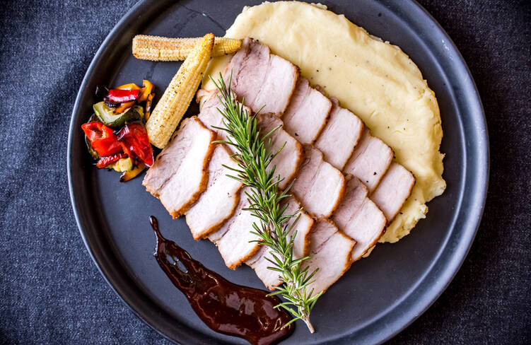 【温製】スモーキーな香りが広がる豚バラのロースト ～特製バーベキューソースで～