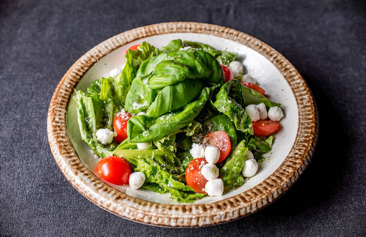 彩り豊かなインサラータ・カプレーゼ