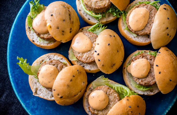 パーティーを彩るオリジナルミニハンバーガー