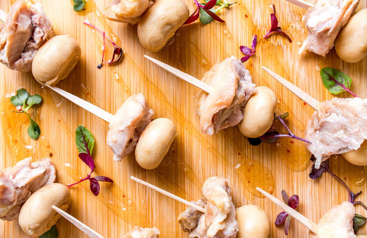 鶏モモとマッシュルームのペペロンチーノ風ピンチョス
