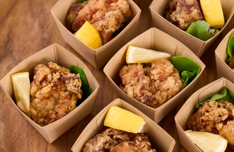 サーカス特製鶏もも肉のジューシー唐揚げ