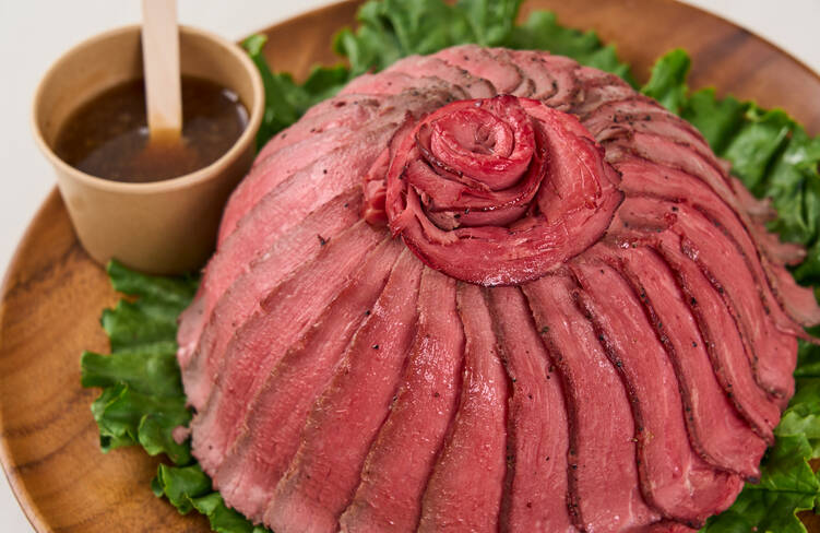 【肉ケーキ】特製牛もも肉のやわらかローストビーフ