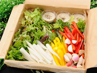 青山クローバーデリ｜おしゃれなクラフトボックスケータリング