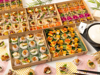 お肉料理と2種のおにぎり！満足パーティープラン(2,000円) 