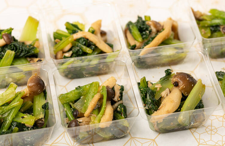 小松菜としめじの胡麻和え