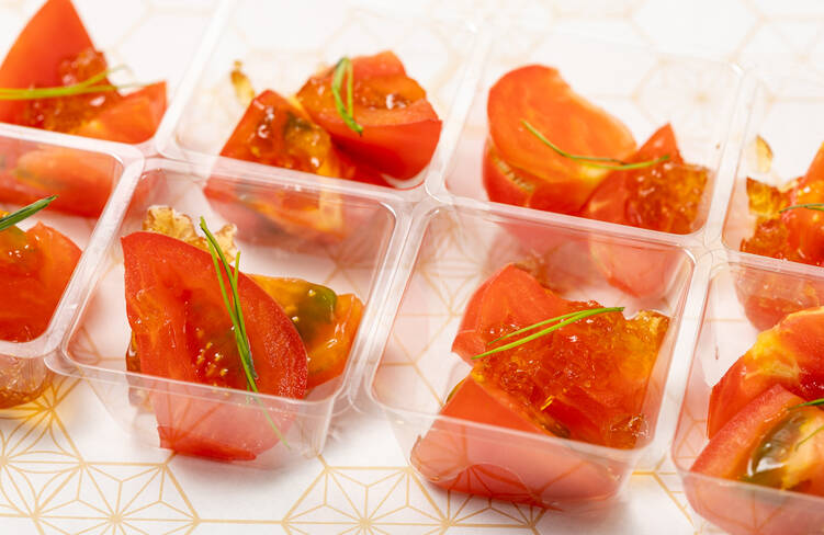 トマトの出汁ジュレがけ