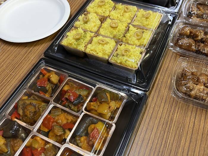 ヤオコーのピザも写っています。すいません。