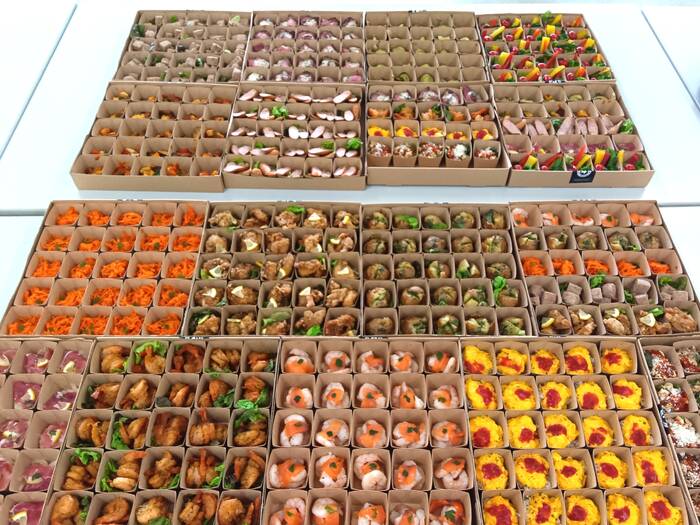 色とりどりの料理にワクワクしました!