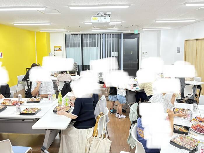 華やかで美味しいお弁当に会話も弾みます?