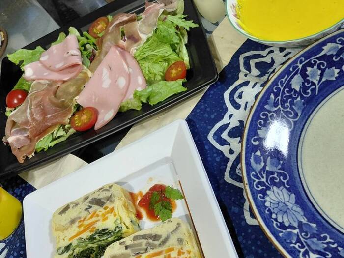 料理前半のアミューズ、前菜、スープ、サラダ