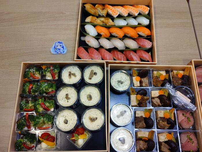 料理写真1、ソース用のスプーンがついていたのも助かりました