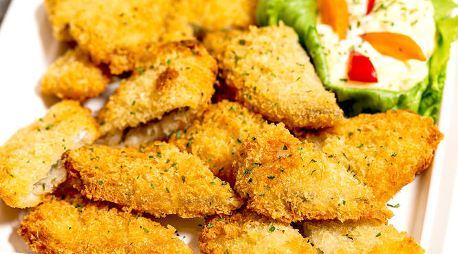 肉料理だけでなく魚も！