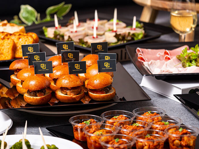 Occi｜こだわり肉と自家製パンの本格フレンチ - シェフコレ