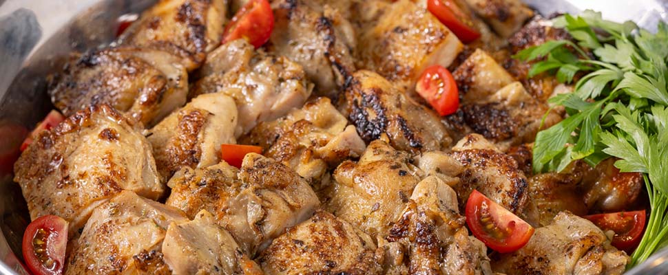 ホテル出身のシェフが作り上げるお料理をどうぞ