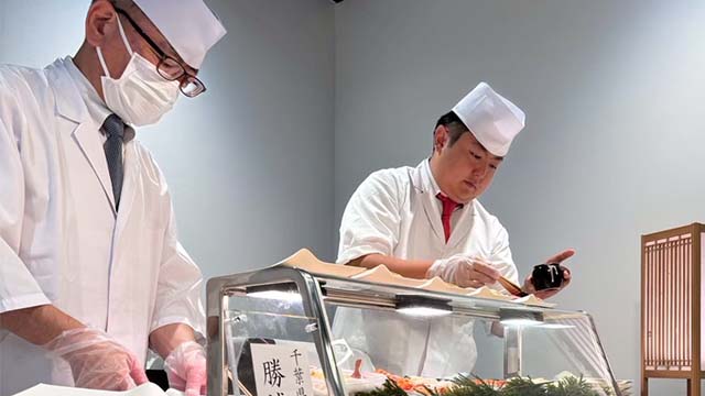 ライブ感満載で会話も弾む出張寿司