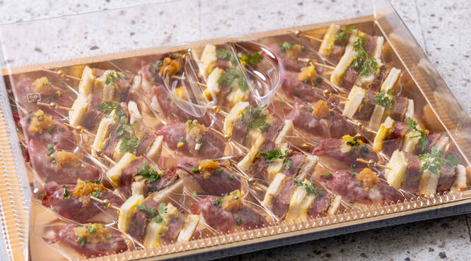 並べるだけでパーティ感を演出する金バットでお届け