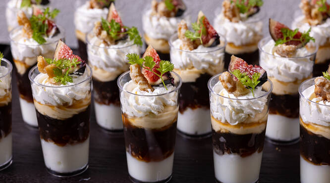 季節のミニパフェ(写真はイチジク)