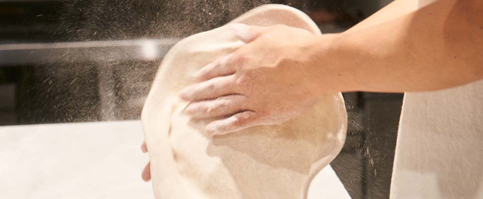 素材の旨味を練り込んだ、&ldquo;噛むほどに美味い&rdquo;生地