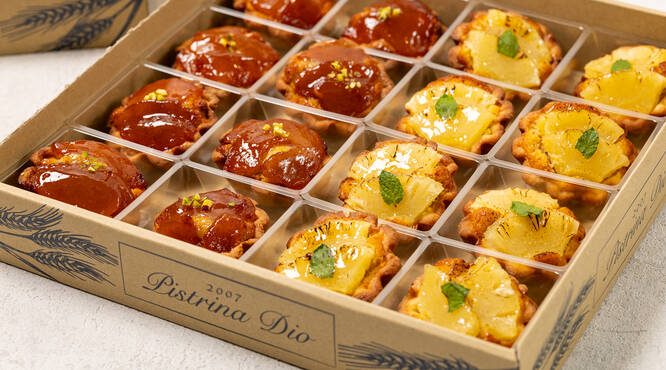 りんごとシナモンのタルト・パイナップルのタルト