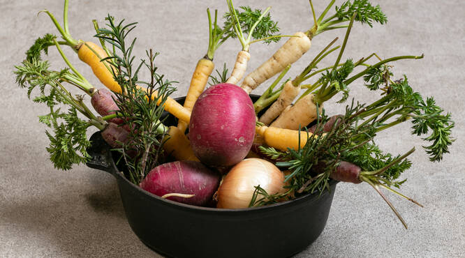 厳選食材:ブランド肉のほか、直接仕入れの安曇野野菜も使用