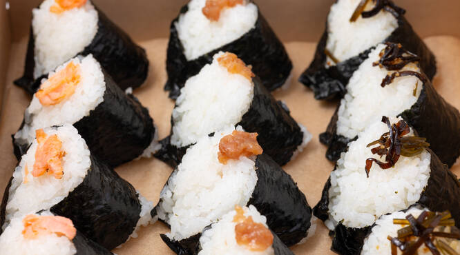 定番おむすび黄金トリオ(鮭・梅・昆布)