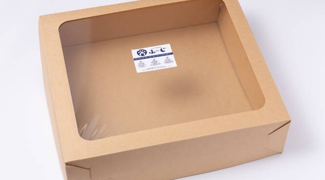 「おむすびふじ」ロゴシール付きBOXに入れてお届け
