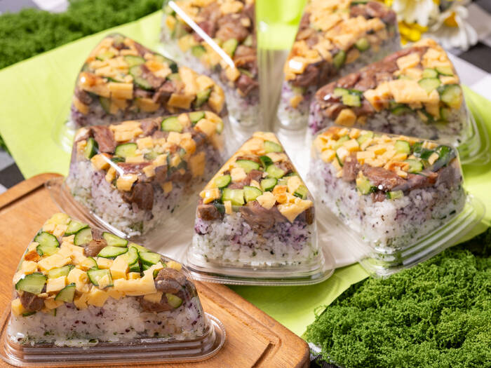 黄色い看板｜卵とお肉が主役の和洋折衷パーティーオードブル - シェフコレ