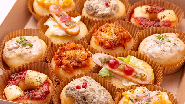 新感覚！惣菜ドーナツを味わうべし