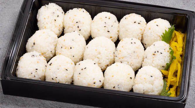 やっぱり食べたくなるおにぎりも完備