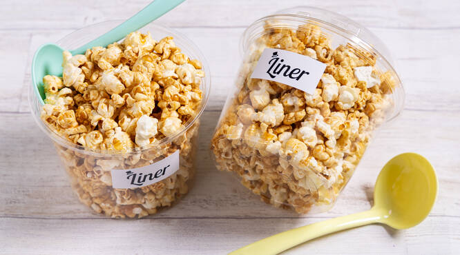 店内仕込みのキャラメルポップコーン