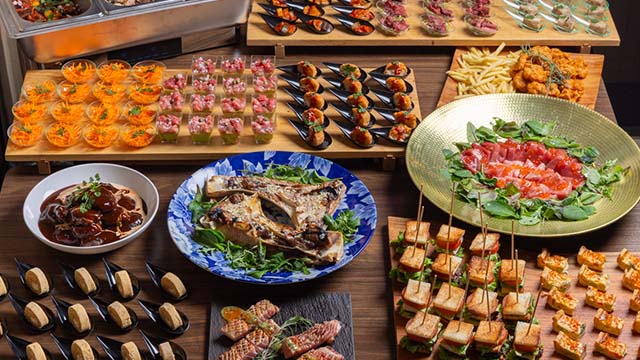 会場が華やぐテーブルコーディネート