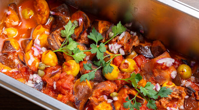 温かいお料理もご用意しております