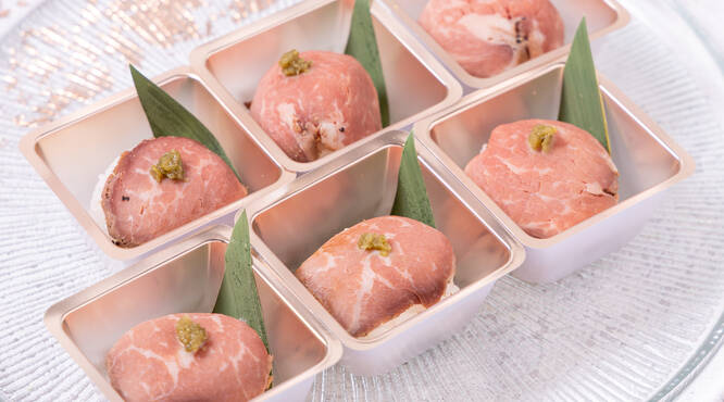 極上ローストビーフの手毬寿司