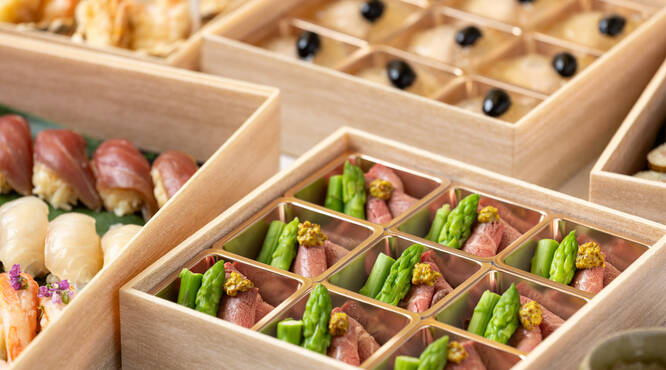 取り分けしやすい小分けにて、多彩なおもてなし料理をご用意しました