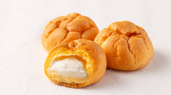クリームたっぷりシュークリーム