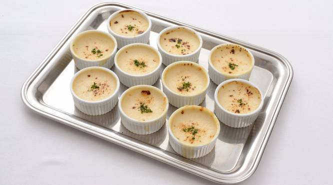 カニと豆腐のグラタンもお客様に喜ばれる料理の一つです。